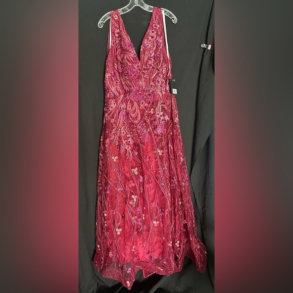 Ieena for Mac Duggal 20265 NWT Embroidered Sleeveless Plunge Neck A Line Gown - Picture 5 of 8